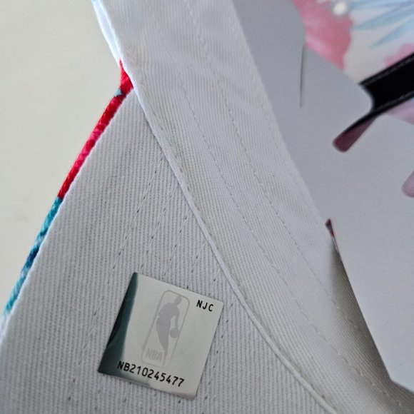 Cleveland Cavaliers Hat Cap Strap Back Tropical Floral 47 Clean Up NBA Womens - Picture 10 of 12